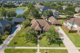 For Sale - 1914 Sandy Lake Drive presented by Angela Reagan